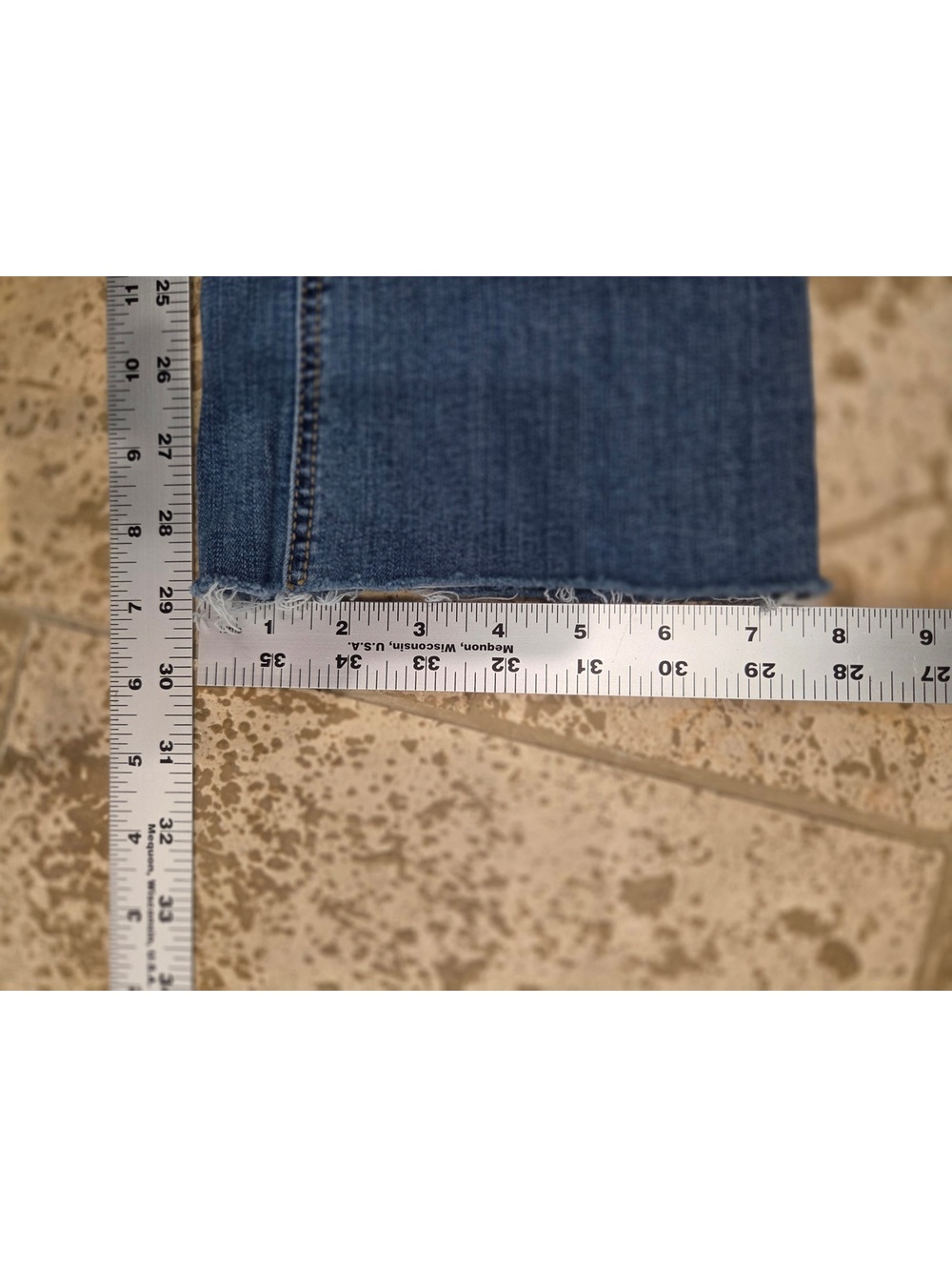 m jeans maurices Super High-Rise Distressed Raw Hem Stretch Jeans Womens Size S - Picture 6 of 7